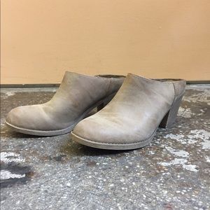 Size 8, Rocket Dog, tan, mule with 2 1/2 inch heel